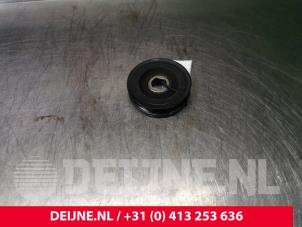 Opel Vivaro Kurbelwelle Riemenscheibe O78373 foto 2