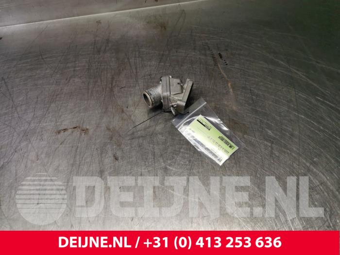 Gebruikte Thermostaathuis Volvo XC70 (SZ) XC70 2.4 T 20V Prijs € 30,00 Margeregeling aangeboden door van Deijne Onderdelen Uden B.V.