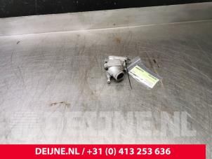 Volvo XC70 Thermostat housing O78445 photo 2