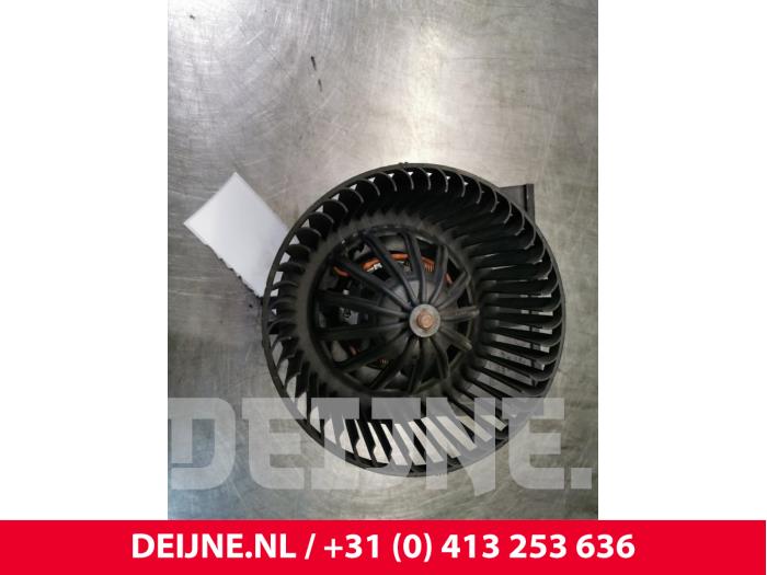 Volkswagen Polo Kachel Ventilatiemotor O78728