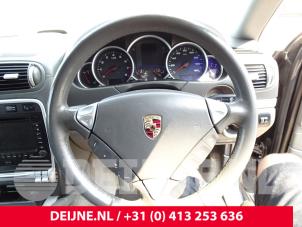 Gebruikte Stuurwiel Porsche Cayenne (9PA) 4.5 S V8 32V Prijs € 100,00 Margeregeling aangeboden door van Deijne Onderdelen Uden B.V.