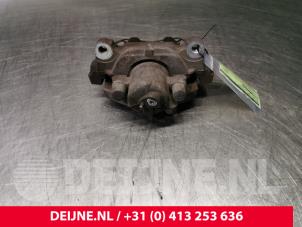 Gebruikte Remklauw (Tang) links-voor Volkswagen Touran (1T3) 1.6 TDI 16V Prijs € 25,00 Margeregeling aangeboden door van Deijne Onderdelen Uden B.V.