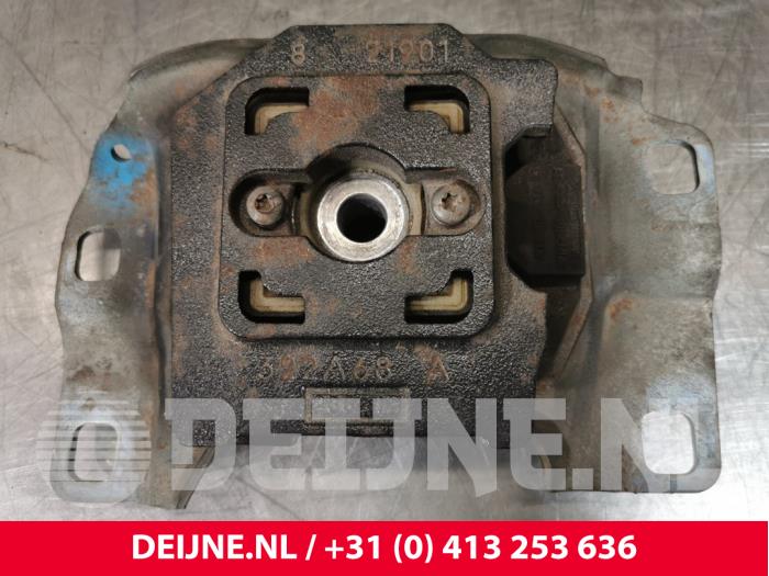 Gebruikte Motorrubber Volvo V40 (MV) 1.6 D2 Prijs € 35,00 Margeregeling aangeboden door van Deijne Onderdelen Uden B.V.