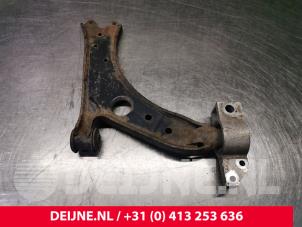 Volkswagen Caddy Draagarm onder rechts-voor O79094 foto 3