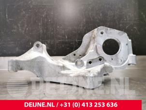 Volvo V90 Alternator lower bracket O79212 photo 2