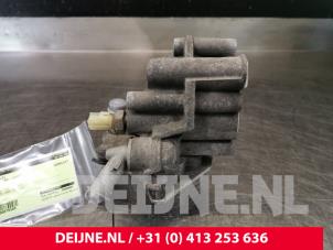 Ford Transit Oil filter housing O79385 photo 3
