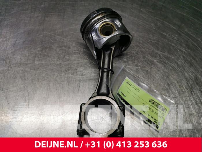 Volkswagen Crafter Piston O79424