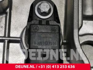 Mercedes Sprinter Kleppendeksel O79432 foto 2