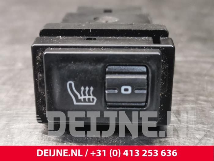 Porsche Cayenne Seat heating switch O79470