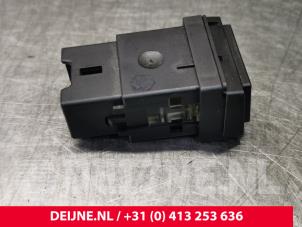 Porsche Cayenne Seat heating switch O79470 photo 3