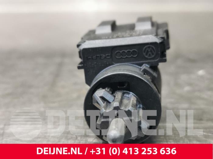 Porsche Cayenne Brake light switch O79474
