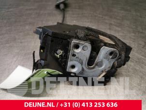 Renault Clio Front door lock mechanism 4-door, right O79528 photo 3