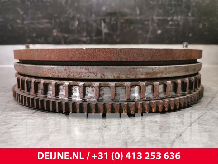 Gebruikte Dubbele massa vliegwiel Volvo S60 II (FS) 2.0 D4 16V Prijs € 100,00 Margeregeling aangeboden door van Deijne Onderdelen Uden B.V.