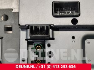 Volvo S60 Display Multi Media regelunit O80115 foto 3
