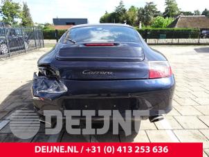 Gebruikte Ruitenwissermotor achter Porsche 911 (996) 3.6 Carrera 24V Prijs € 150,00 Margeregeling aangeboden door van Deijne Onderdelen Uden B.V.
