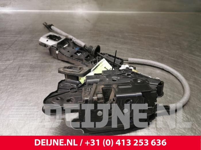 Volkswagen Polo Deurslot Mechaniek 4Deurs links-voor O80371