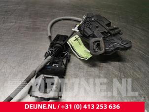 Volkswagen Polo Door lock mechanism 4-door, front left O80371 photo 2