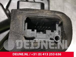 Volkswagen Polo Door lock mechanism 4-door, front left O80371 photo 3