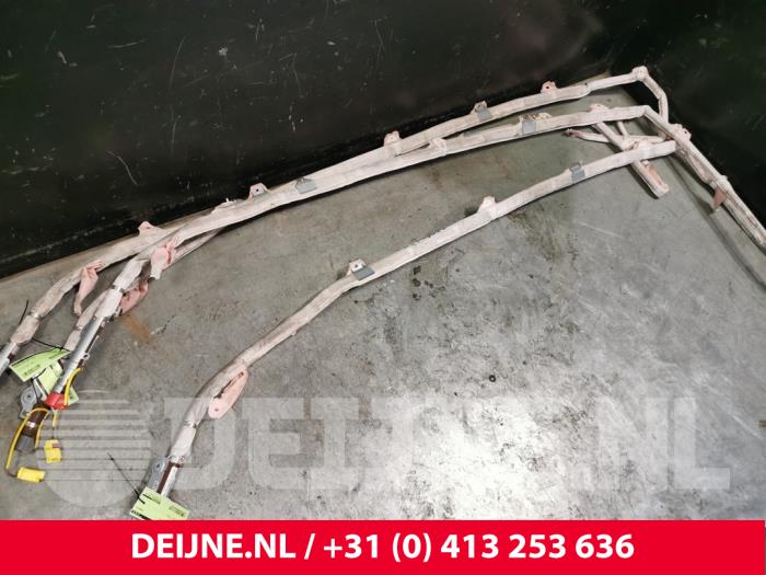 Porsche Cayenne Airbag hemel links O80435