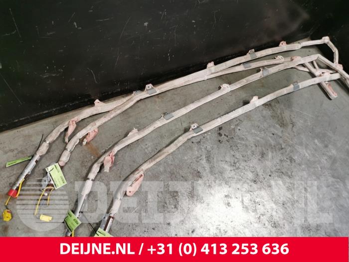 Porsche Cayenne Airbag hemel rechts O80436