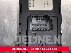 Renault Captur Regelunit Multi Media O80897 foto 3