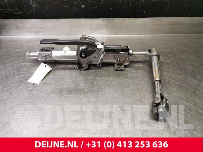 Volkswagen Golf Steering column housing complete O80941