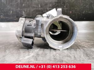Mercedes C-Klasse AGR Ventil O81021 foto 2