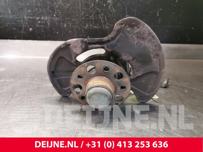 Mercedes C-Klasse Fusee rechts-voor O81031