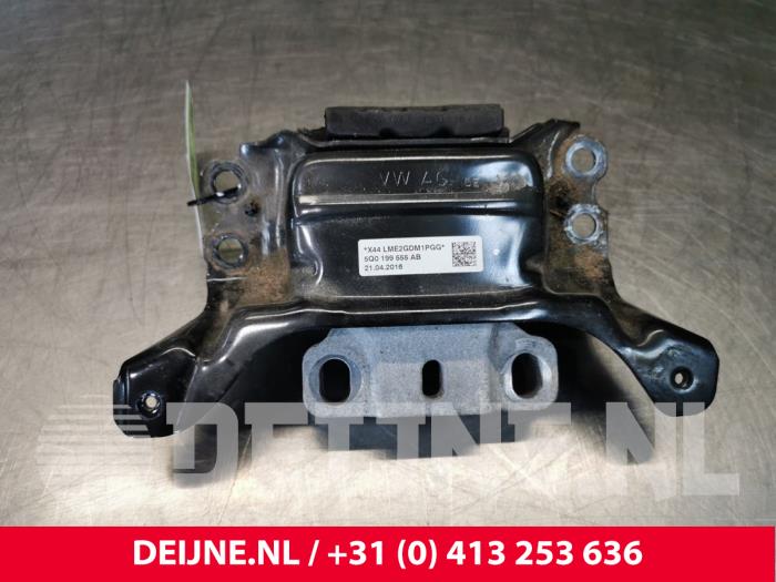 Volkswagen Golf Engine mount O81051