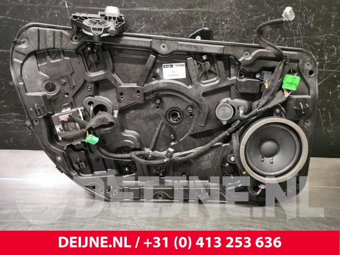 Volvo V40 Ruitmechaniek 4Deurs links-voor O81256