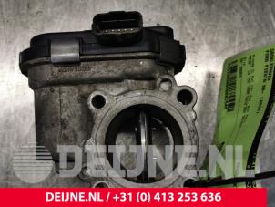 Ford Fiesta Drosselklappengehäuse O81545 foto 3