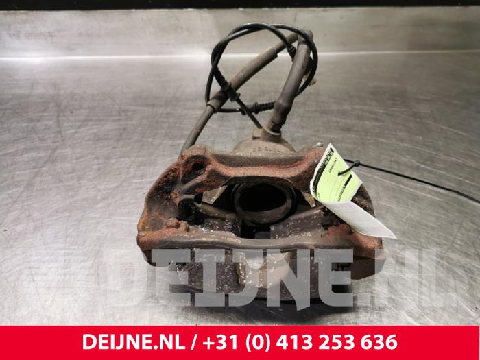 Mercedes E-Klasse Bremszange links vorne O81872