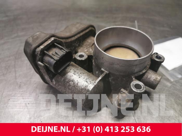 Opel Vectra Throttle body O82012