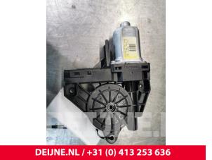 Volvo XC70 Door window motor O82246 photo 2