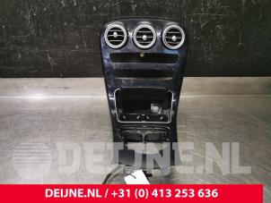 Mercedes GLC-Klasse Middle console O82493 photo 2