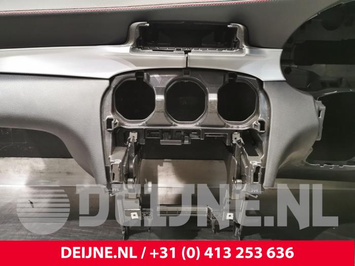 Mercedes GLC-Klasse Dashboard O82502