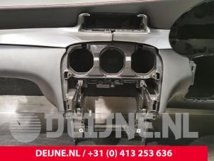 Gebruikte Dashboard Mercedes GLC (X253) 3.0 43 AMG V6 Turbo 4-Matic Prijs € 150,00 Margeregeling aangeboden door van Deijne Onderdelen Uden B.V.