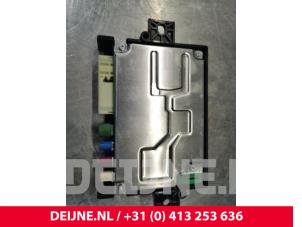 Mercedes GLC-Klasse Phone (miscellaneous) O82508 photo 3
