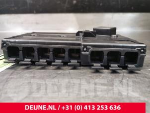 Mercedes GLC-Klasse Fuse box O82552 photo 2