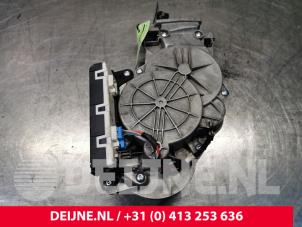 Mercedes GLC-Klasse Tailgate motor O82611 photo 3