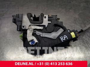 Mercedes GLC-Klasse Deurslot Mechaniek 4Deurs rechts-achter O82622 foto 2