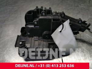 Mercedes GLC-Klasse Deurslot Mechaniek 4Deurs rechts-achter O82622 foto 3