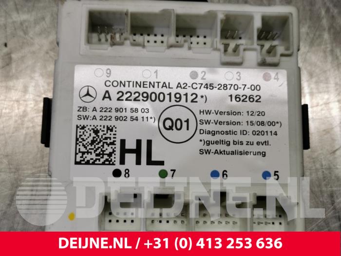Mercedes GLC-Klasse Central door locking module O82664