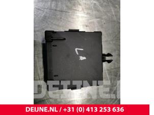 Mercedes GLC-Klasse Central door locking module O82664 photo 2
