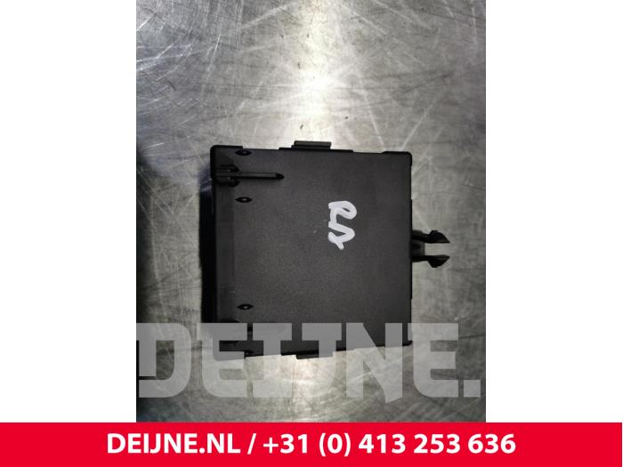 Mercedes GLC-Klasse Central door locking module O82667