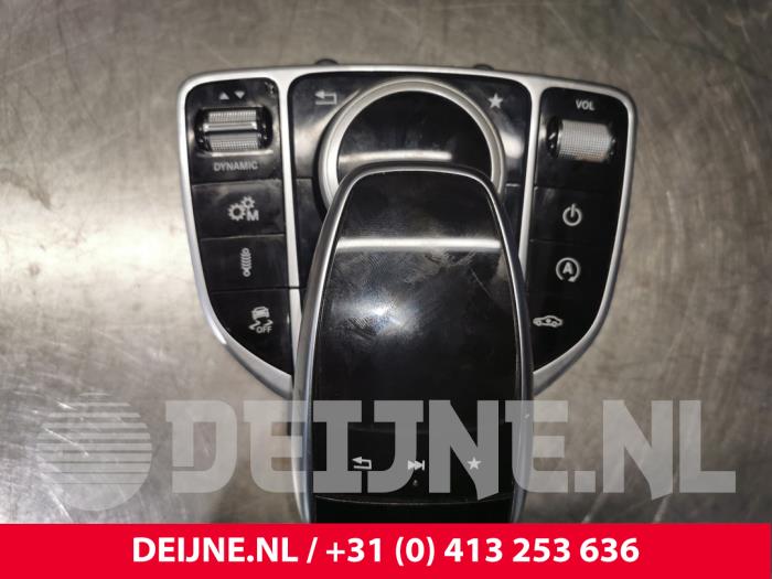Mercedes GLC-Klasse Regeleinheit Multi Media O82678