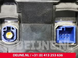 Mercedes GLC-Klasse Display Multi Media control unit O82694 photo 3