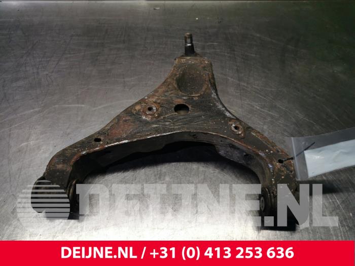 Mercedes Sprinter Draagarm onder links-voor O82761