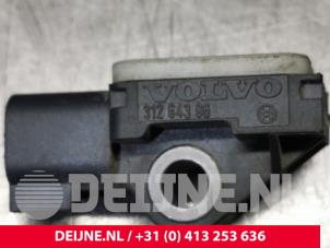 Gebruikte Airbag Sensor Volvo V70 (BW) 2.0 D3 20V Prijs op aanvraag aangeboden door van Deijne Onderdelen Uden B.V.