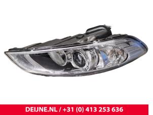 Volvo C70 Headlight, right O9990000011 photo 2